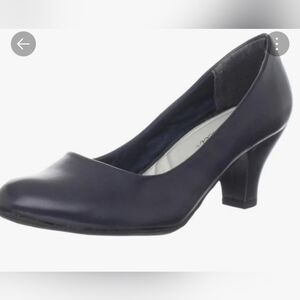 Easy Street Navy Heels